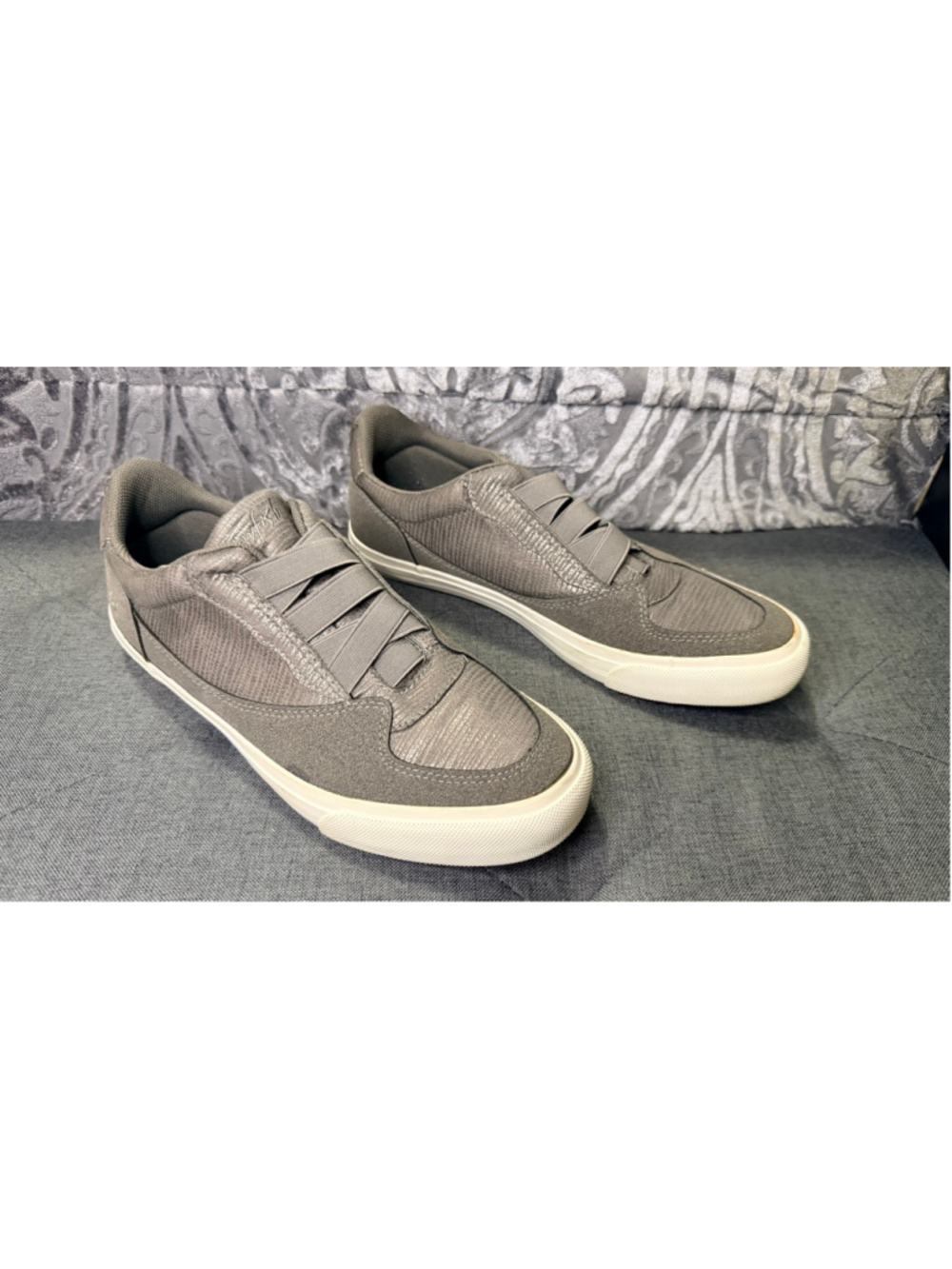 Blowfish Malibu Women's Slip On Sneakers Gray Casual Shoes Approx Size 9
